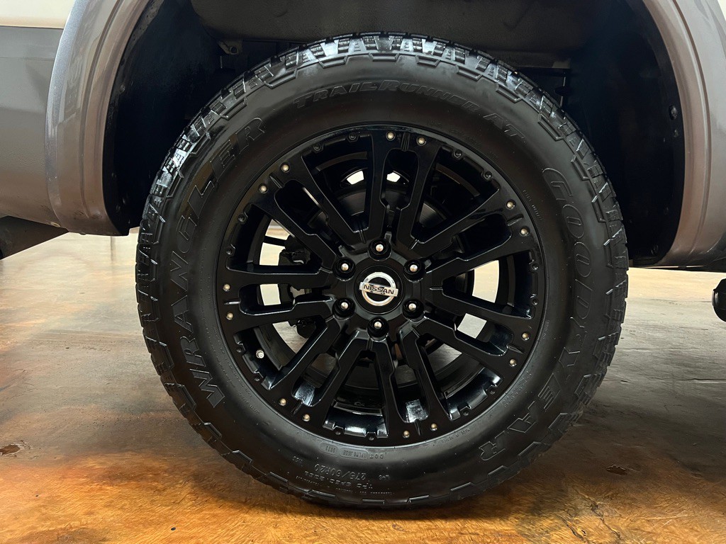 2020 Nissan Titan Image 14