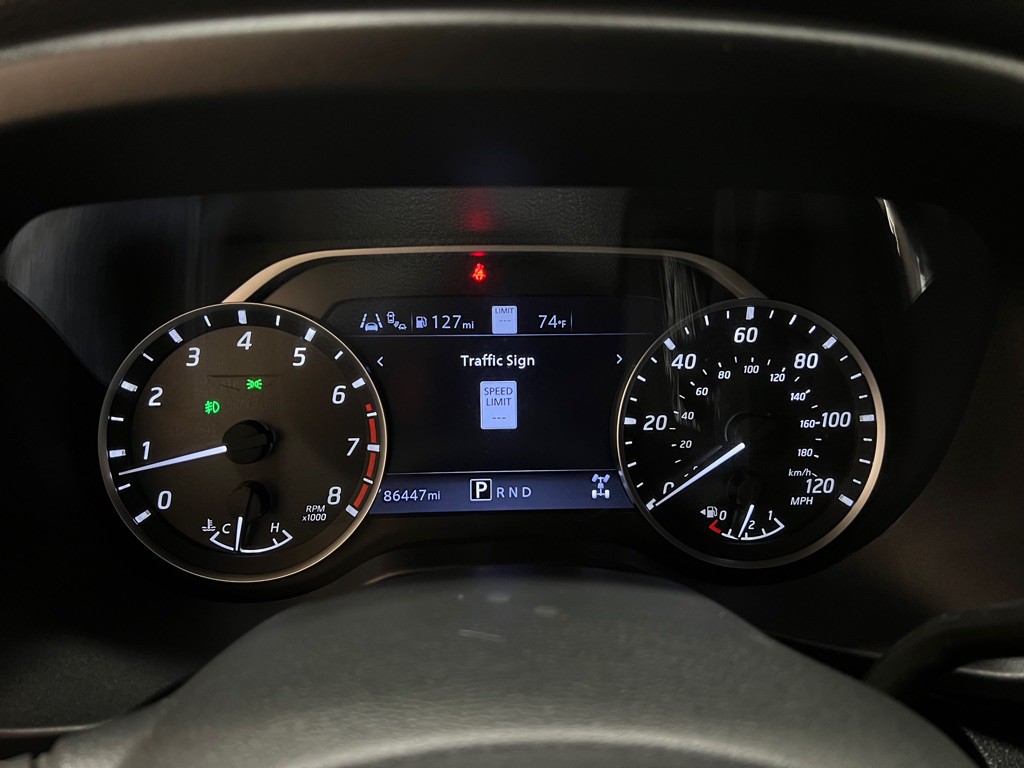 2020 Nissan Titan Image 18