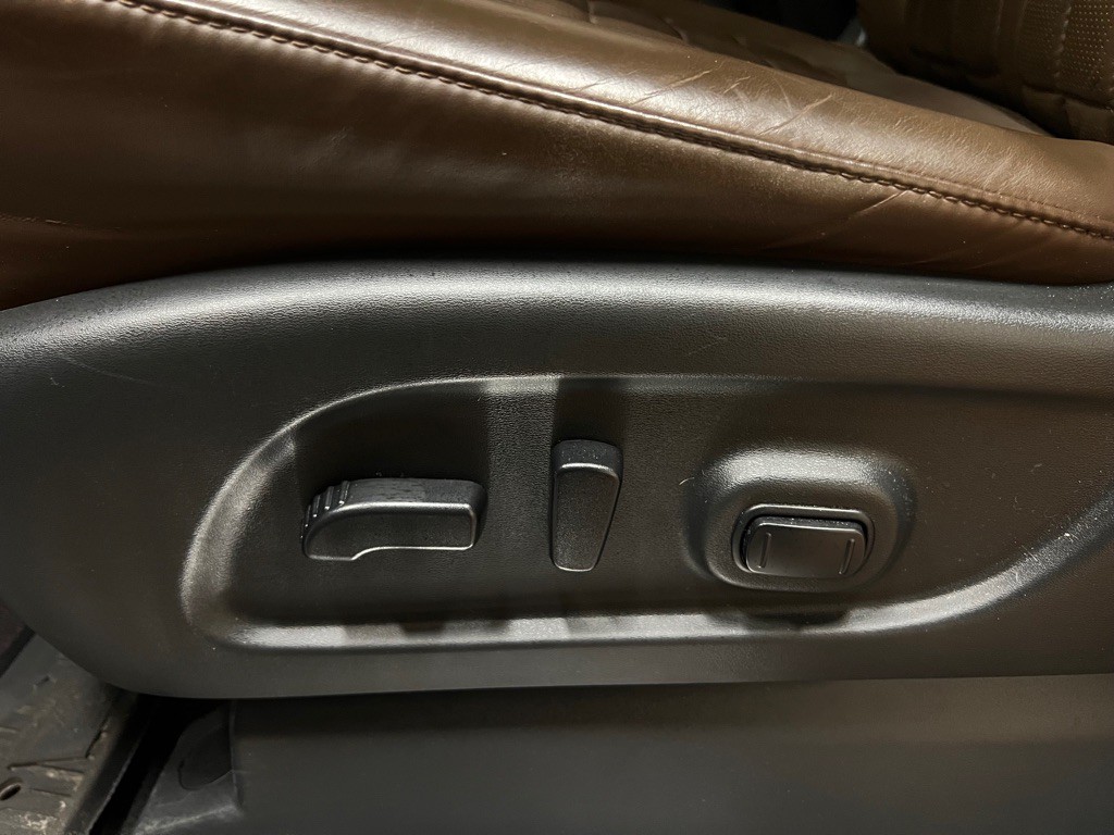 2020 Nissan Titan Image 32