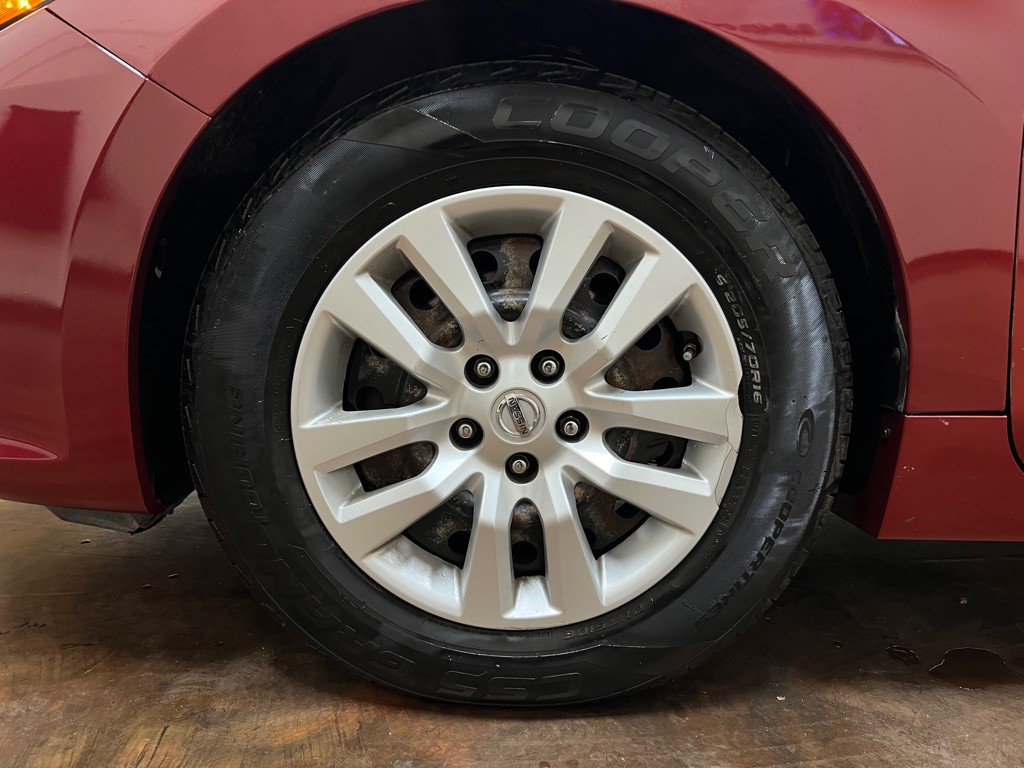 2017 Nissan Altima Image 11