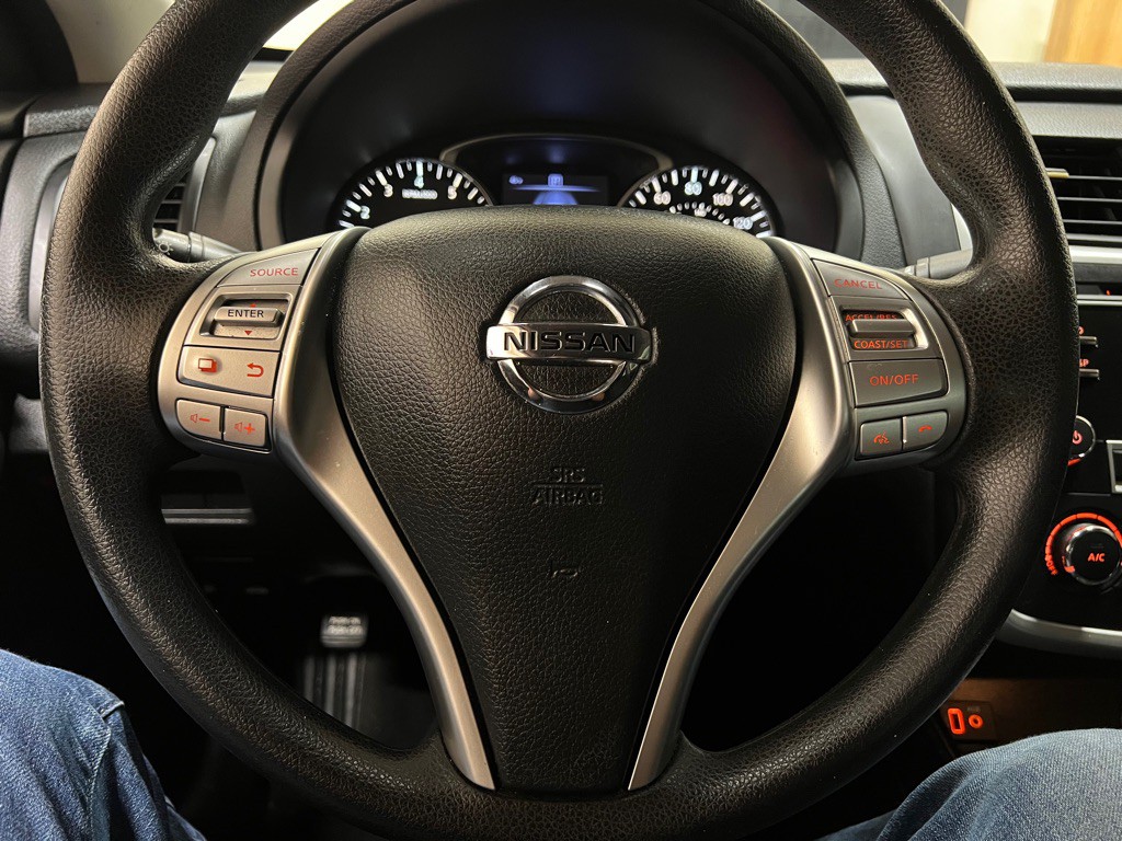 2017 Nissan Altima Image 18