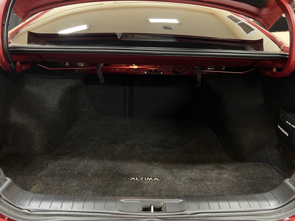 2017 Nissan Altima Image 35