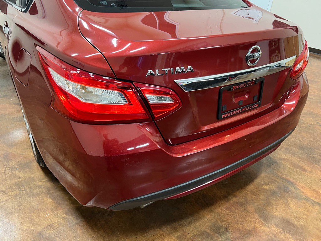 2017 Nissan Altima Image 41