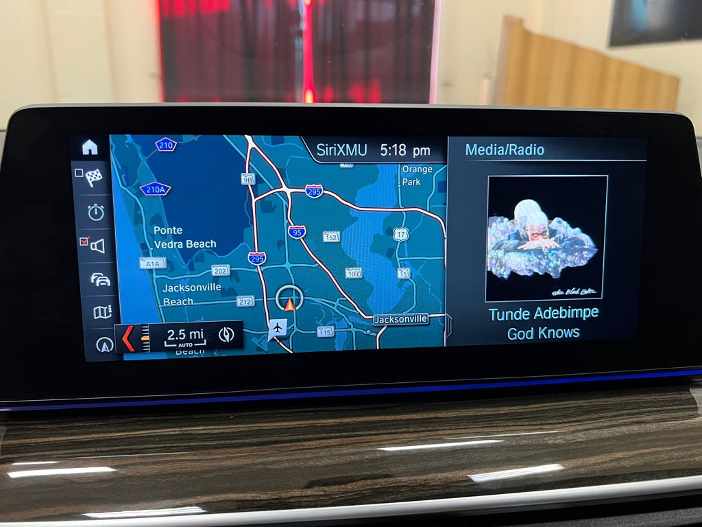 2018 BMW 5 Series Image 25