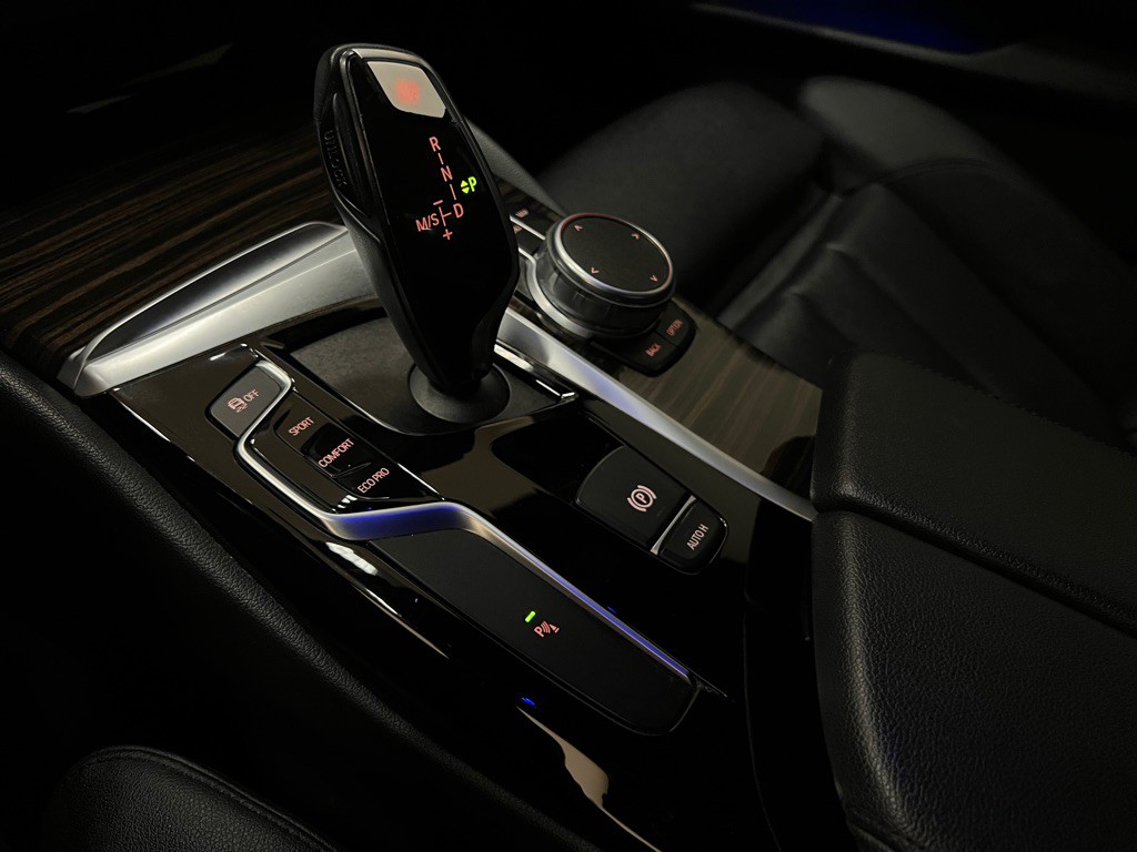 2018 BMW 5 Series Image 28