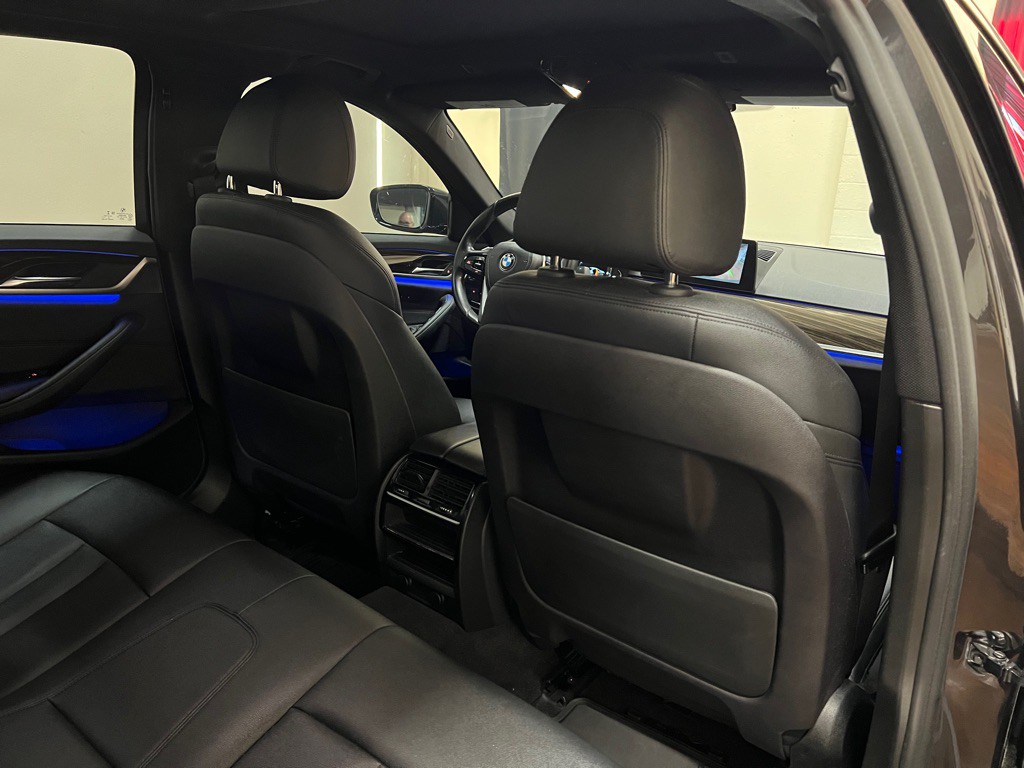 2018 BMW 5 Series Image 35