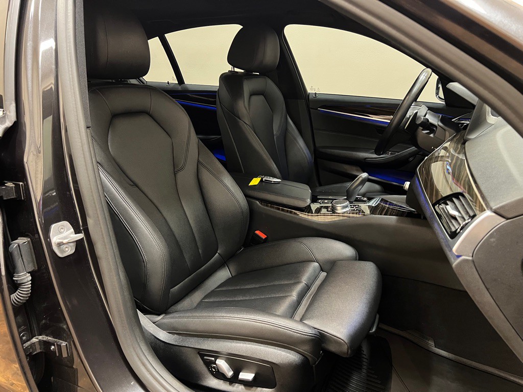 2018 BMW 5 Series Image 36