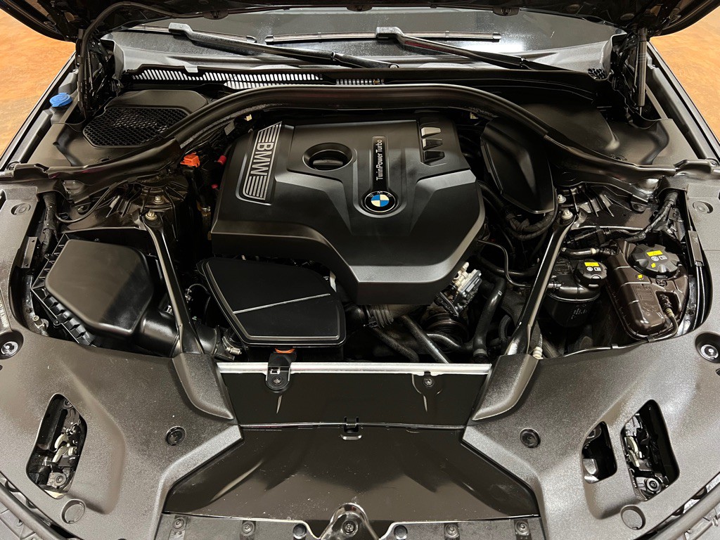 2018 BMW 5 Series Image 39