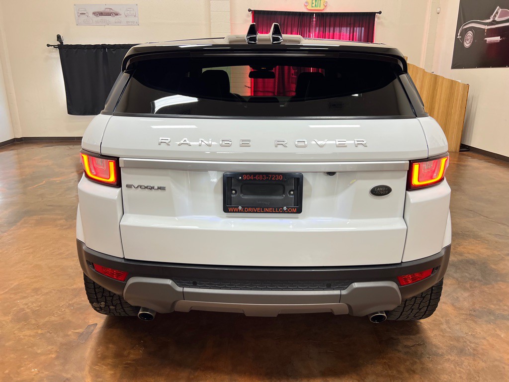 2018 Land Rover Range Rover Evoque Image 8