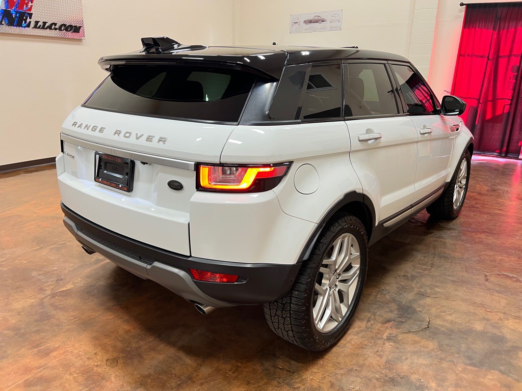 2018 Land Rover Range Rover Evoque Image 9
