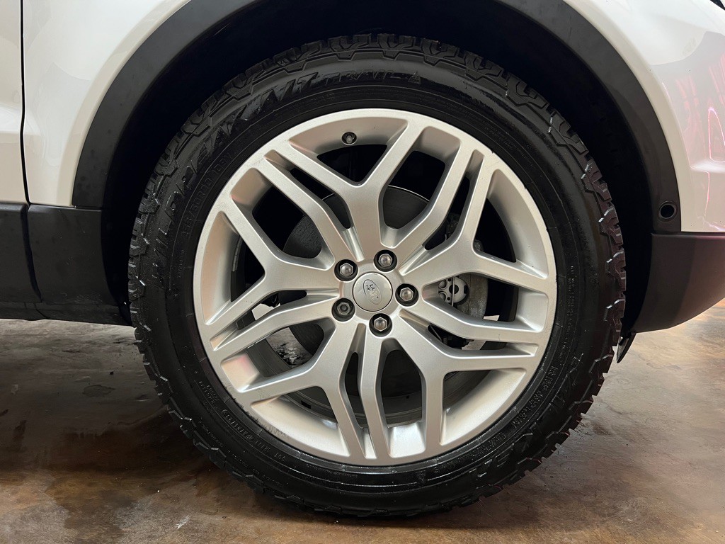 2018 Land Rover Range Rover Evoque Image 11