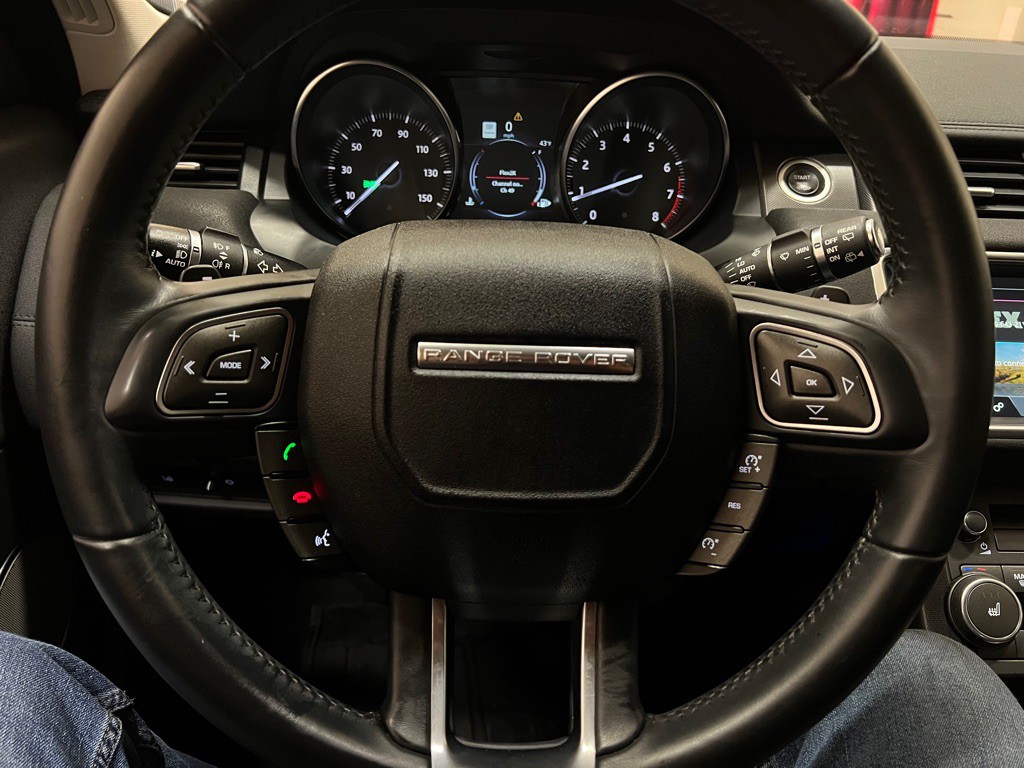 2018 Land Rover Range Rover Evoque Image 18