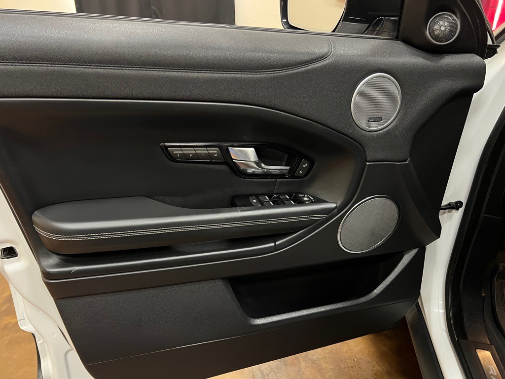 2018 Land Rover Range Rover Evoque Image 29