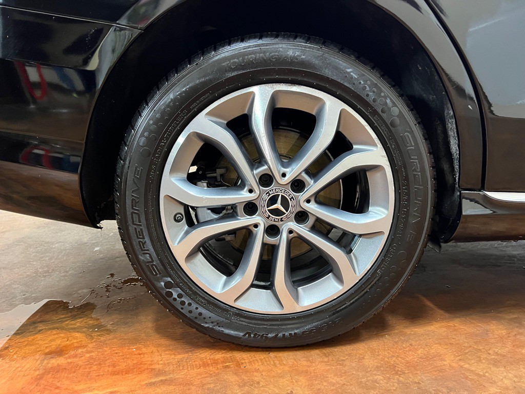 2018 Mercedes-Benz C-Class Image 12