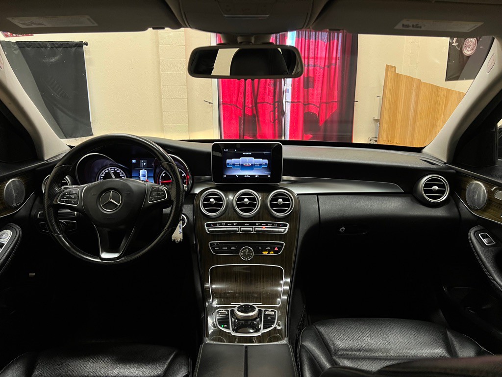 2018 Mercedes-Benz C-Class Image 16