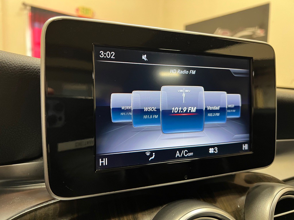 2018 Mercedes-Benz C-Class Image 24