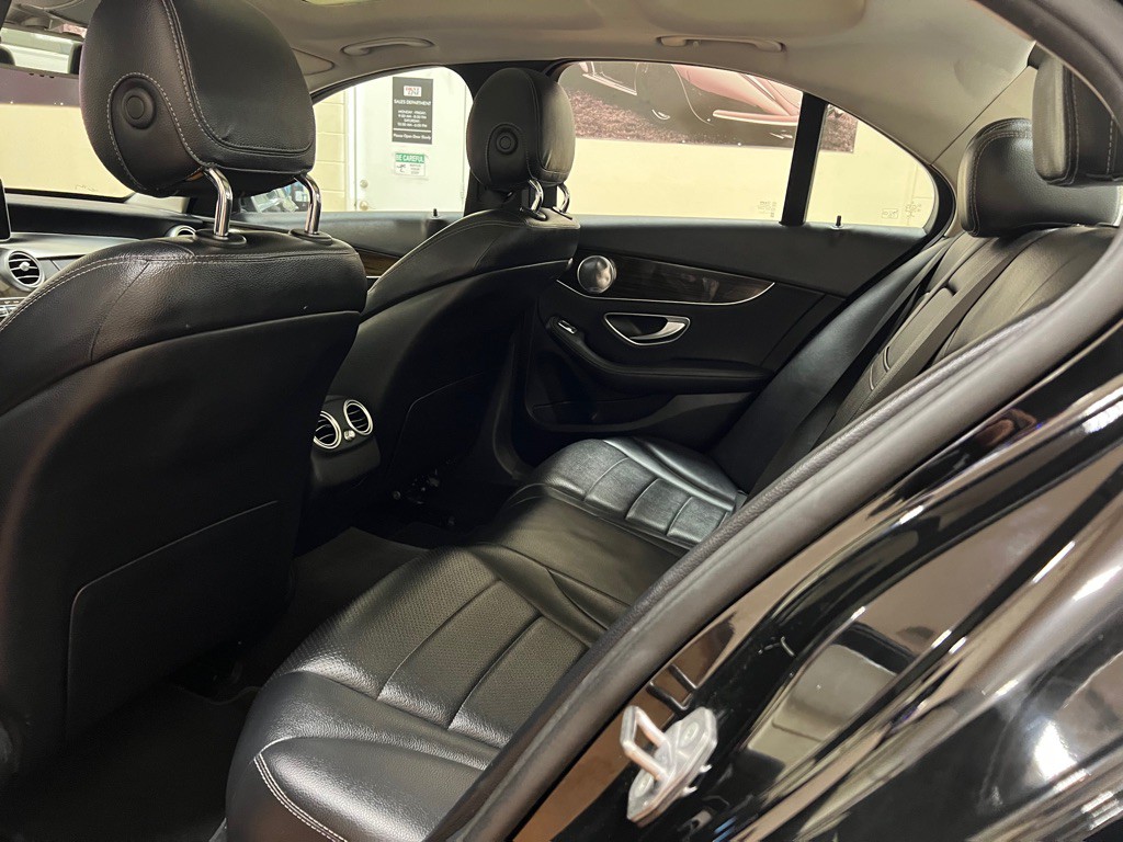 2018 Mercedes-Benz C-Class Image 30