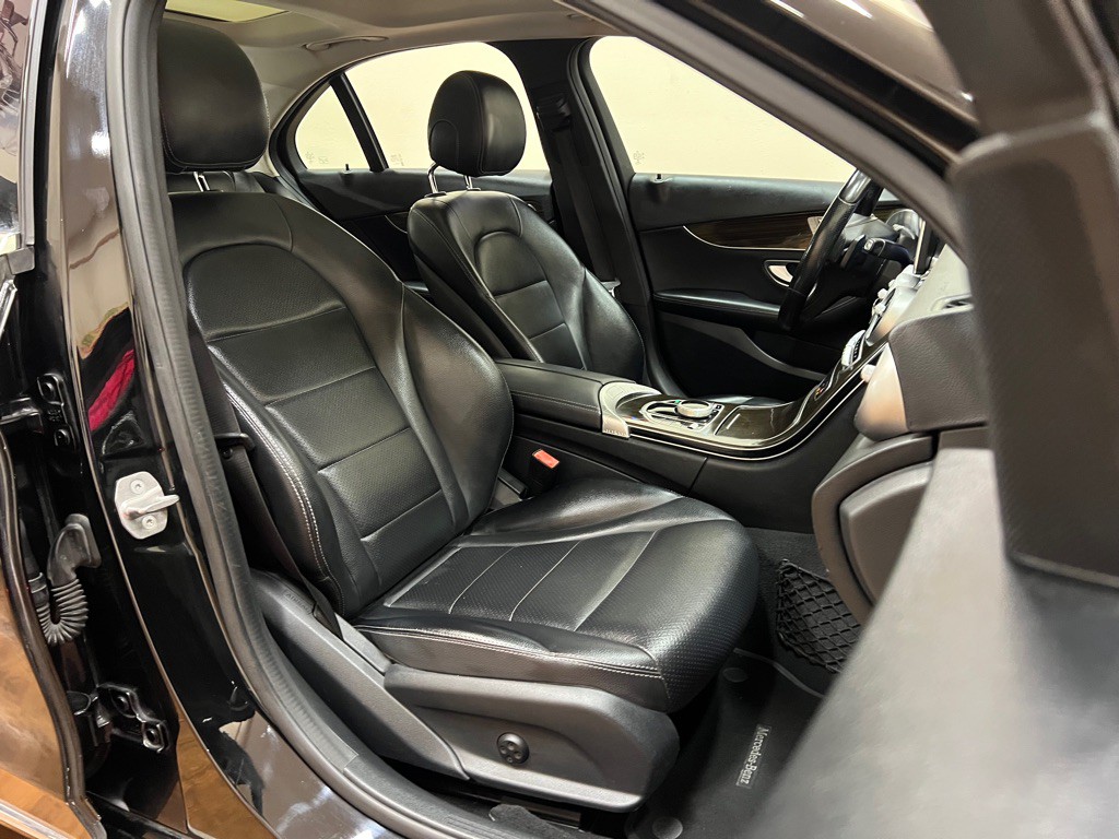 2018 Mercedes-Benz C-Class Image 34