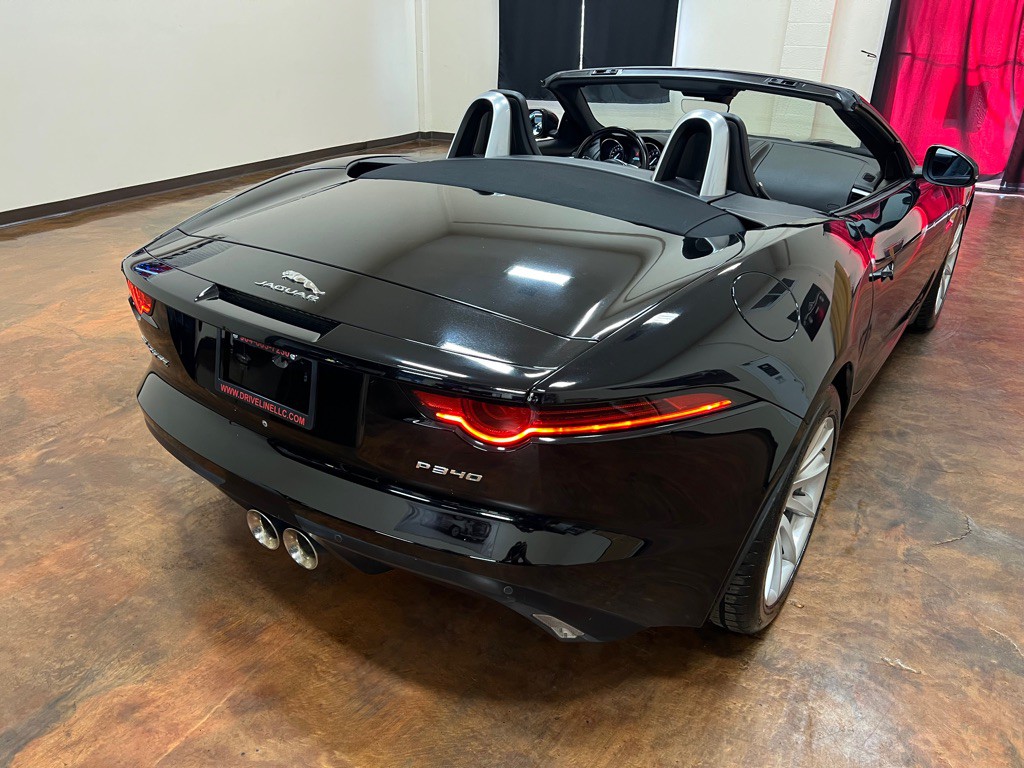 2019 Jaguar F-TYPE Image 14