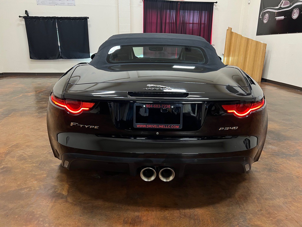 2019 Jaguar F-TYPE Image 20