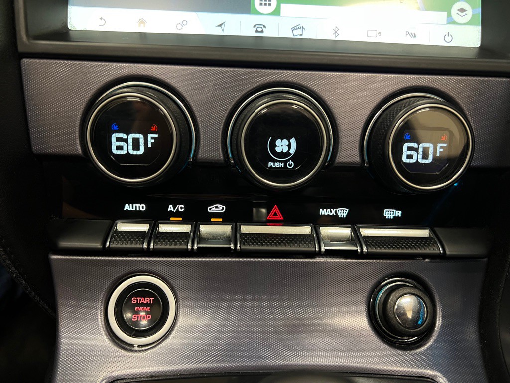 2019 Jaguar F-TYPE Image 33