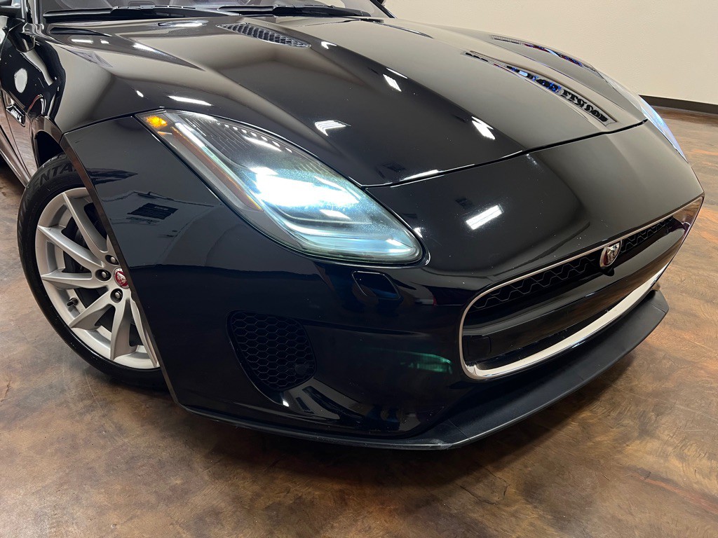 2019 Jaguar F-TYPE Image 48
