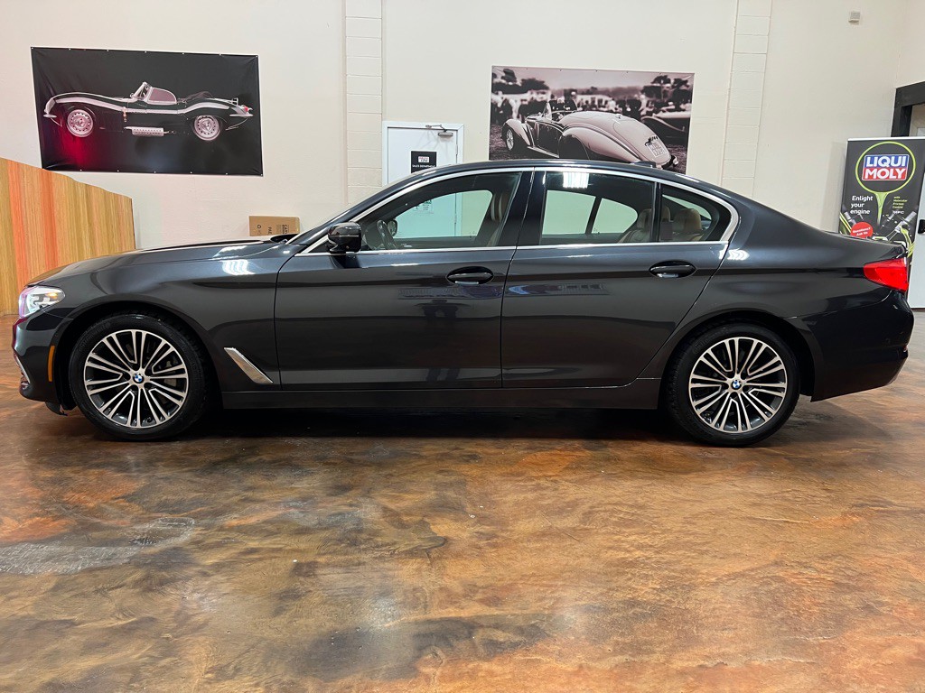 2019 BMW 5 Series Image 6