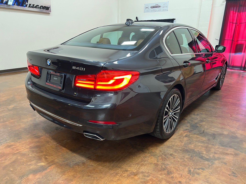 2019 BMW 5 Series Image 9