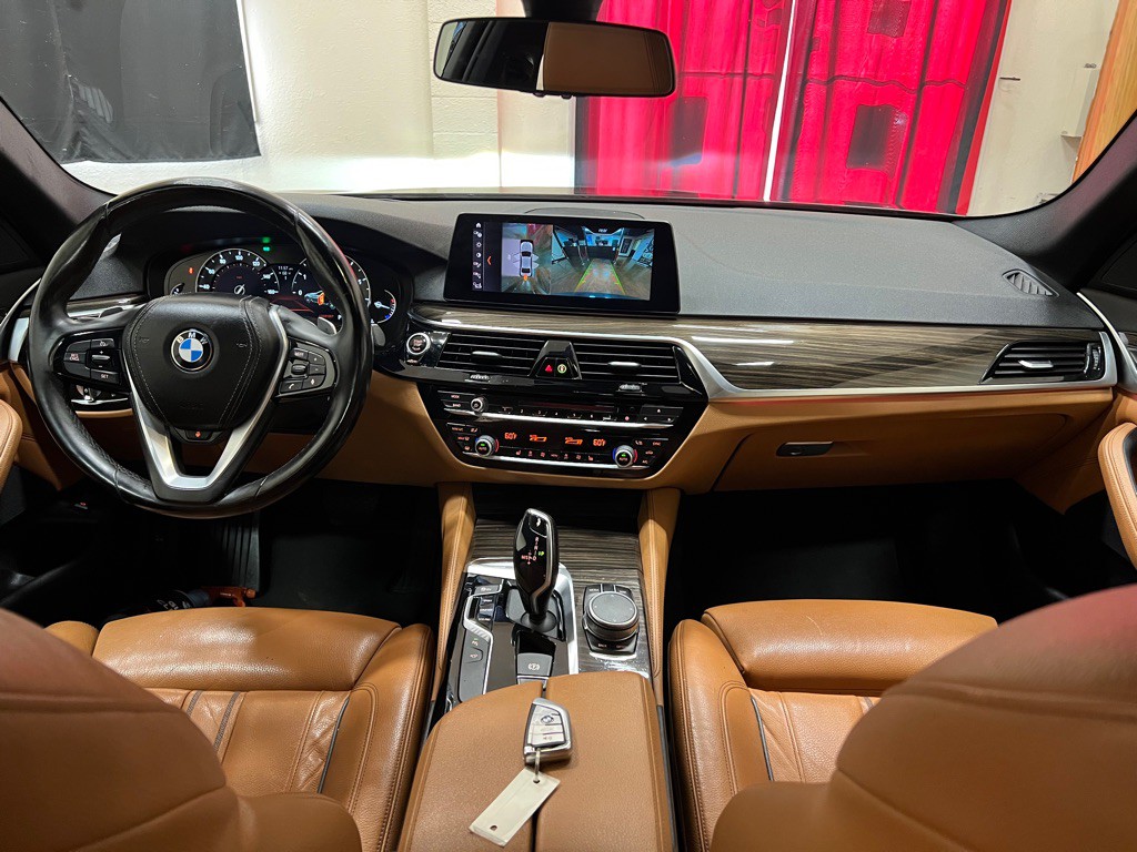 2019 BMW 5 Series Image 14