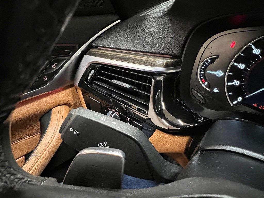 2019 BMW 5 Series Image 21