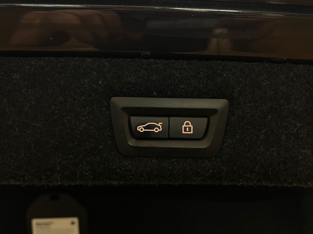 2019 BMW 5 Series Image 39