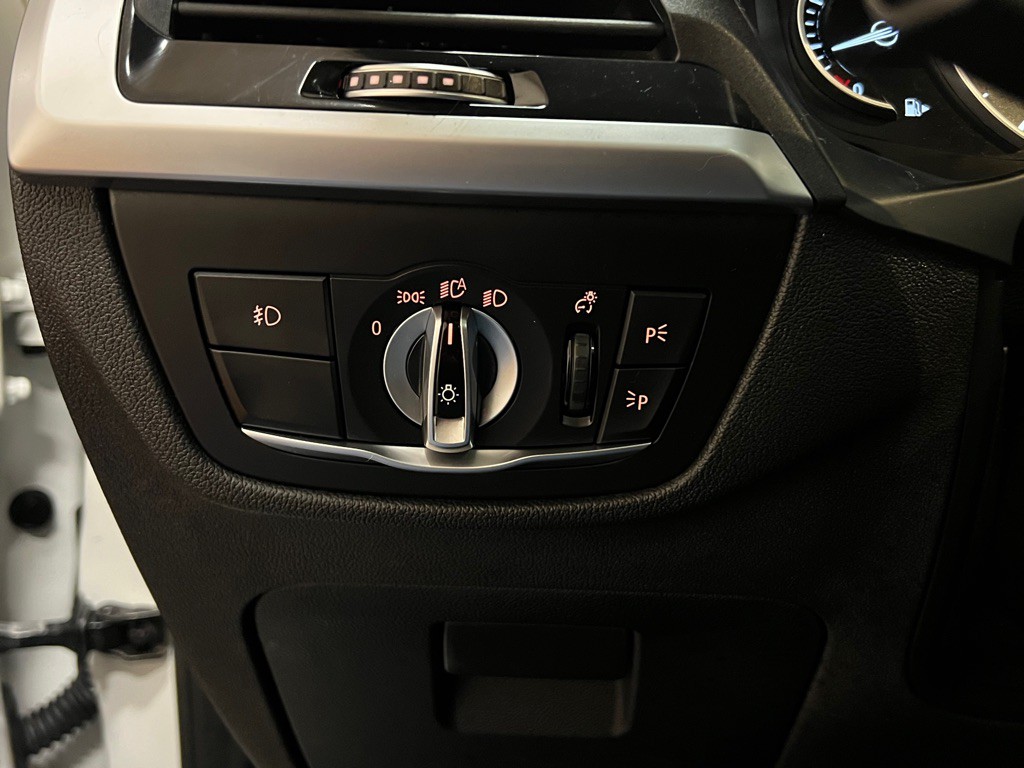 2019 BMW X3 Image 19