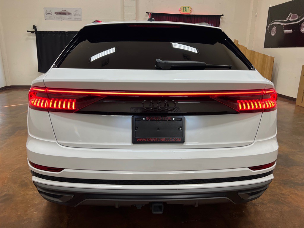 2021 Audi Q8 Image 8