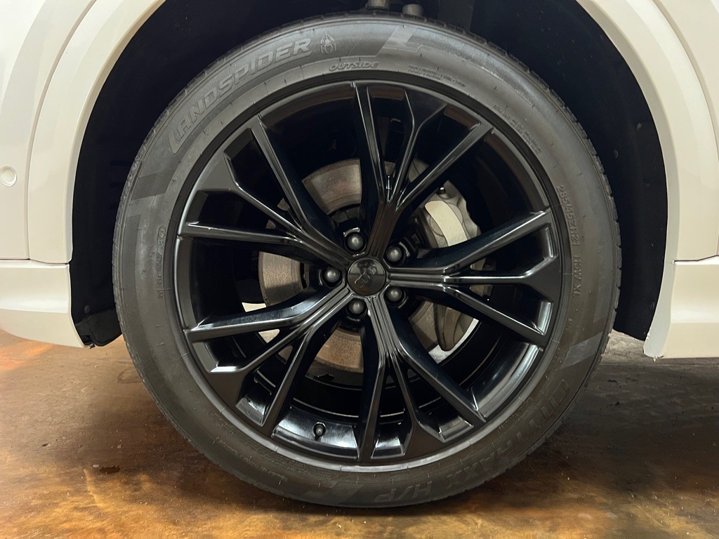 2021 Audi Q8 Image 11