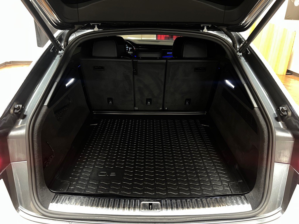 2021 Audi Q8 Image 15