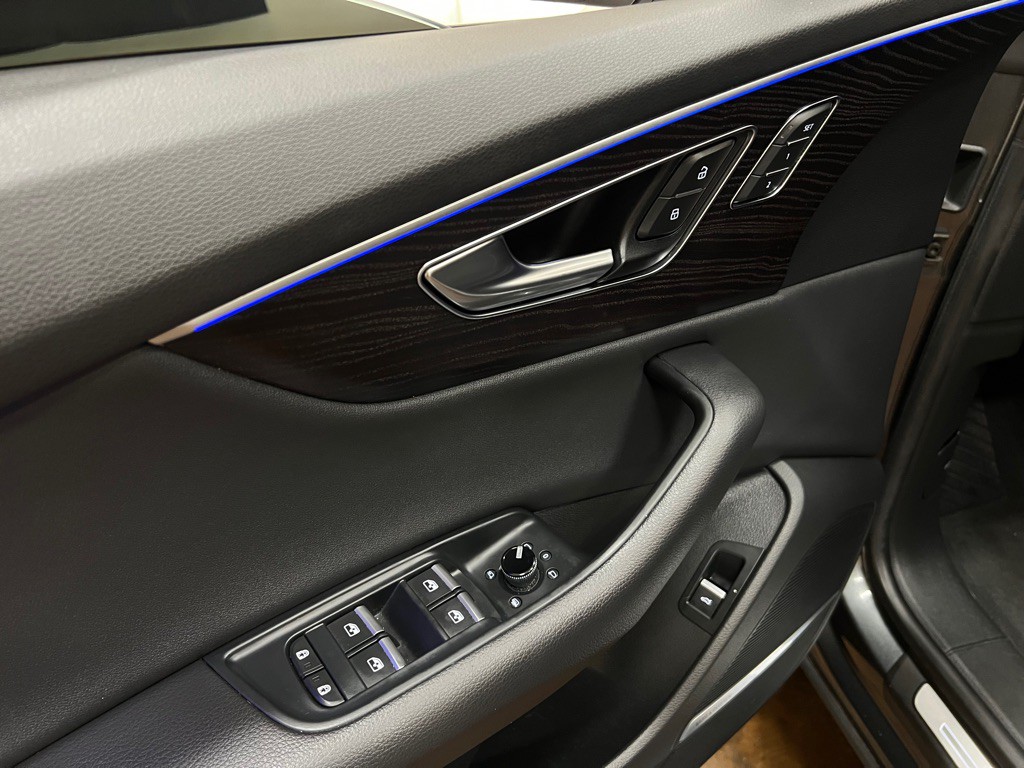 2021 Audi Q8 Image 21