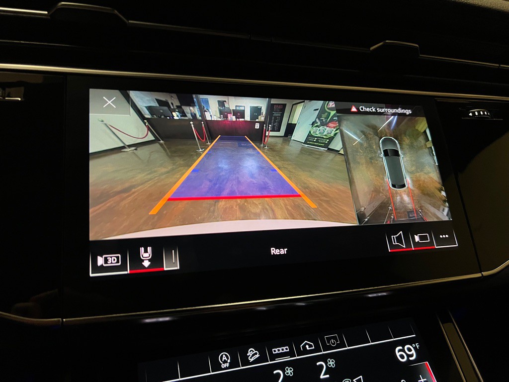 2021 Audi Q8 Image 29