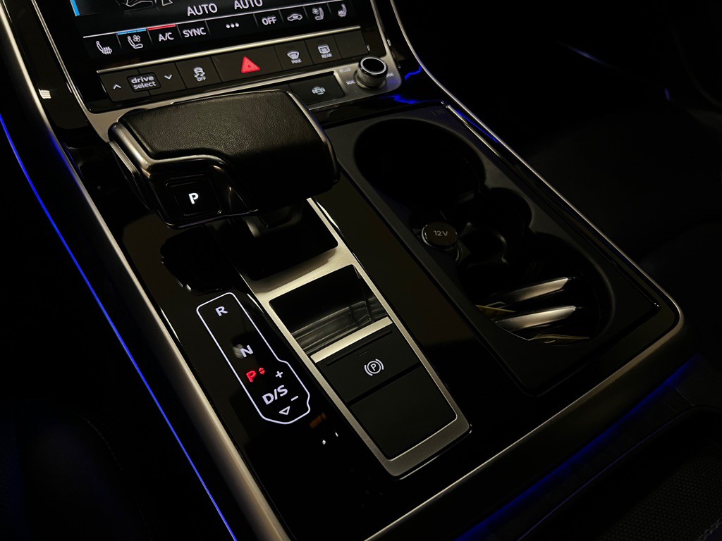 2021 Audi Q8 Image 33