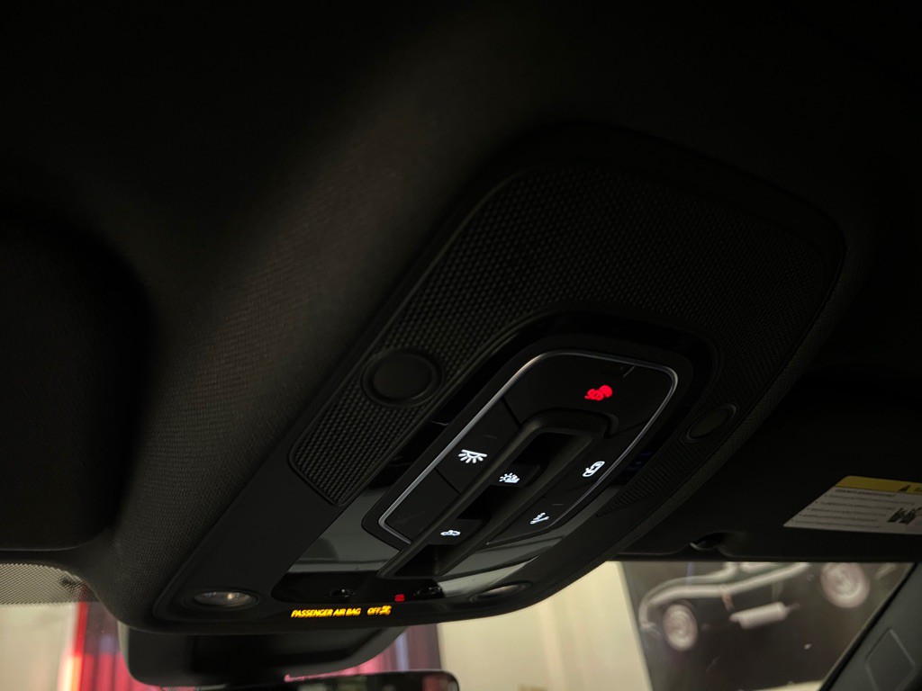 2021 Audi Q8 Image 34