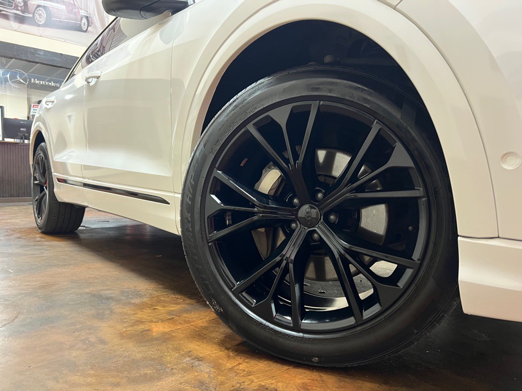 2021 Audi Q8 Image 47