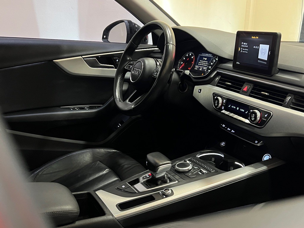 2018 Audi A4 Image 17