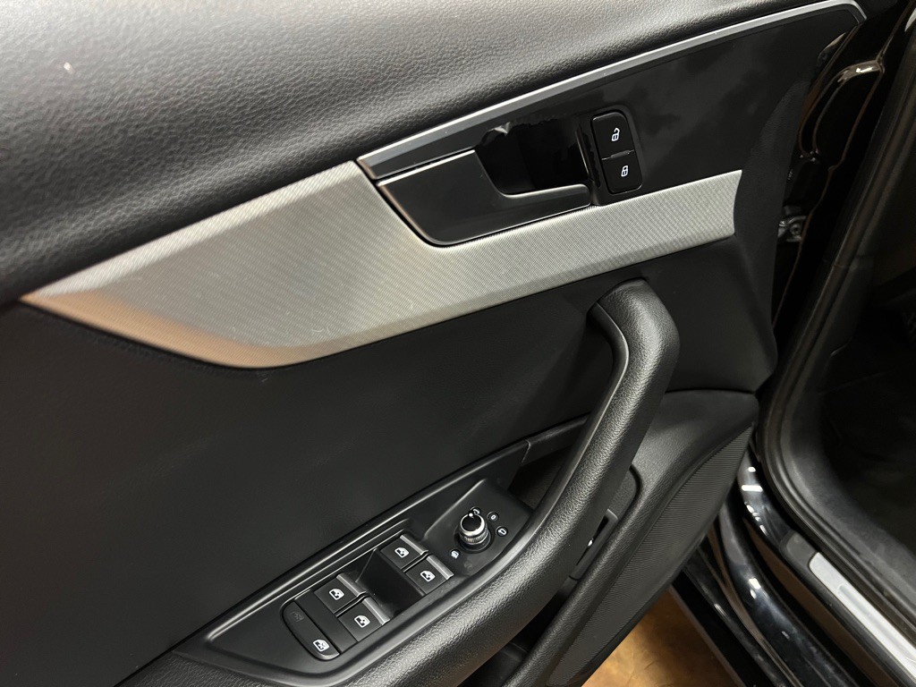 2018 Audi A4 Image 18