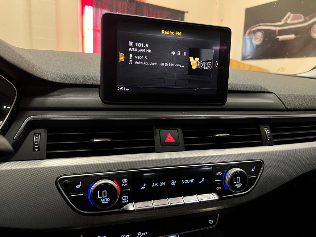 2018 Audi A4 Image 22