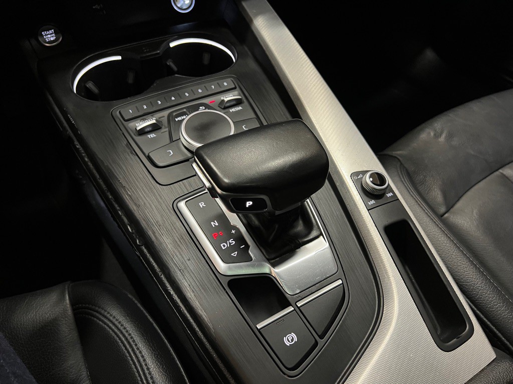 2018 Audi A4 Image 24