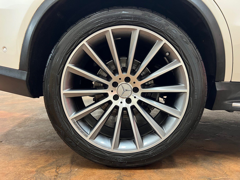 2019 Mercedes-Benz GLE-Class Image 11