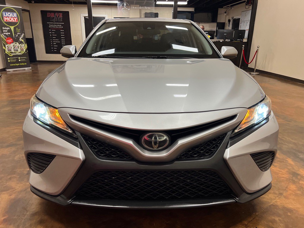 2019 Toyota Camry Image 4