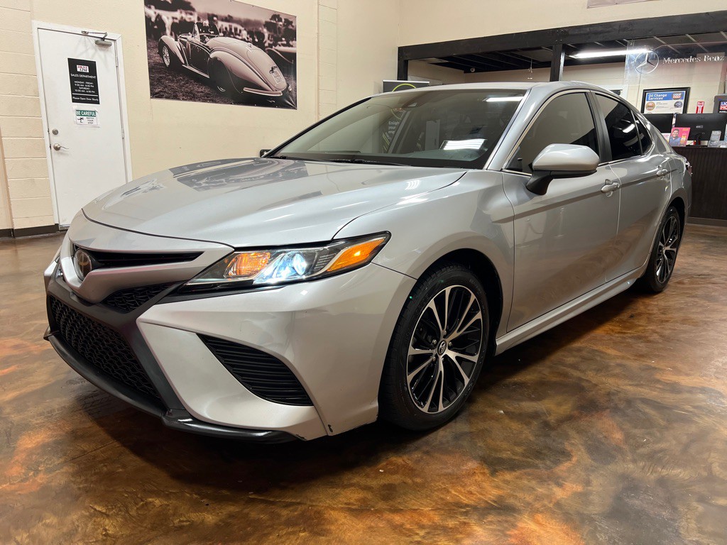 2019 Toyota Camry Image 5