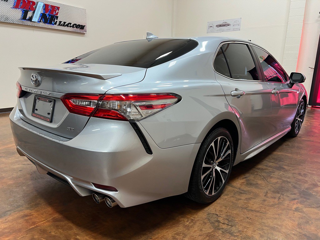 2019 Toyota Camry Image 9