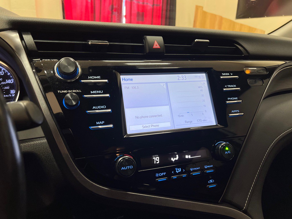 2019 Toyota Camry Image 22