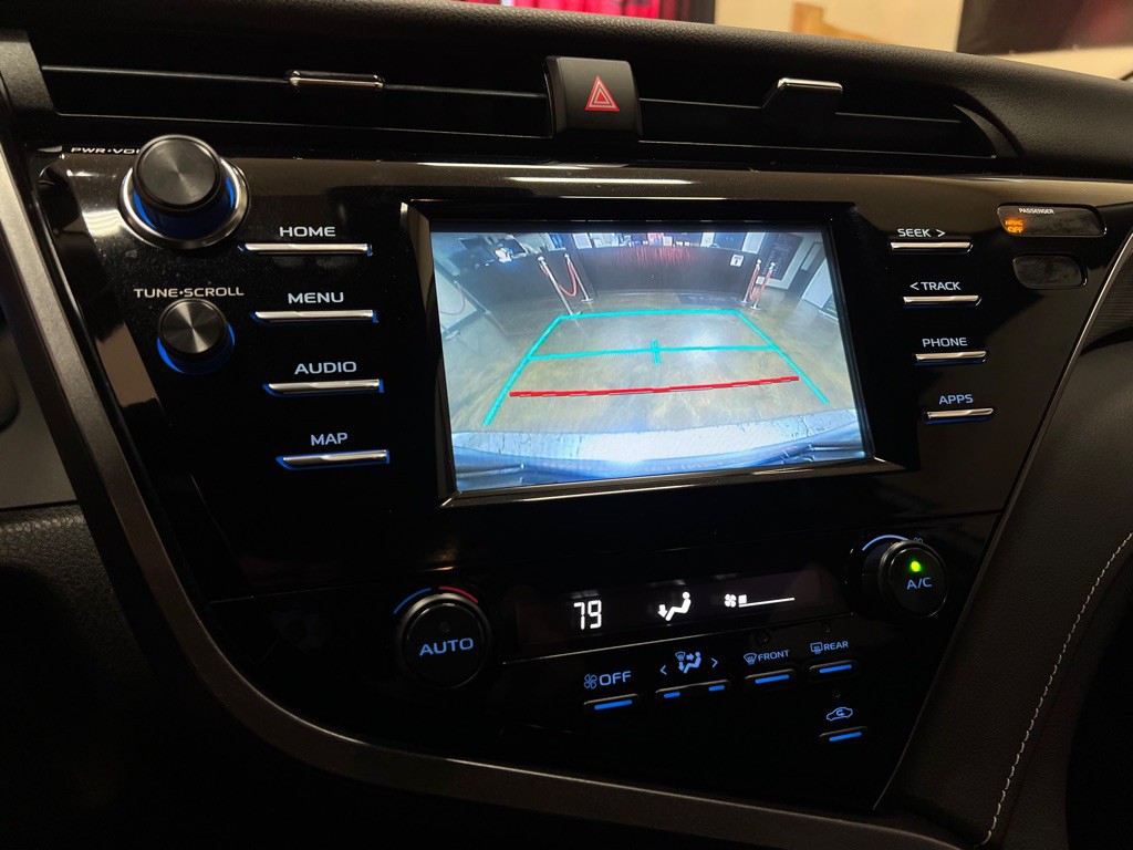 2019 Toyota Camry Image 23